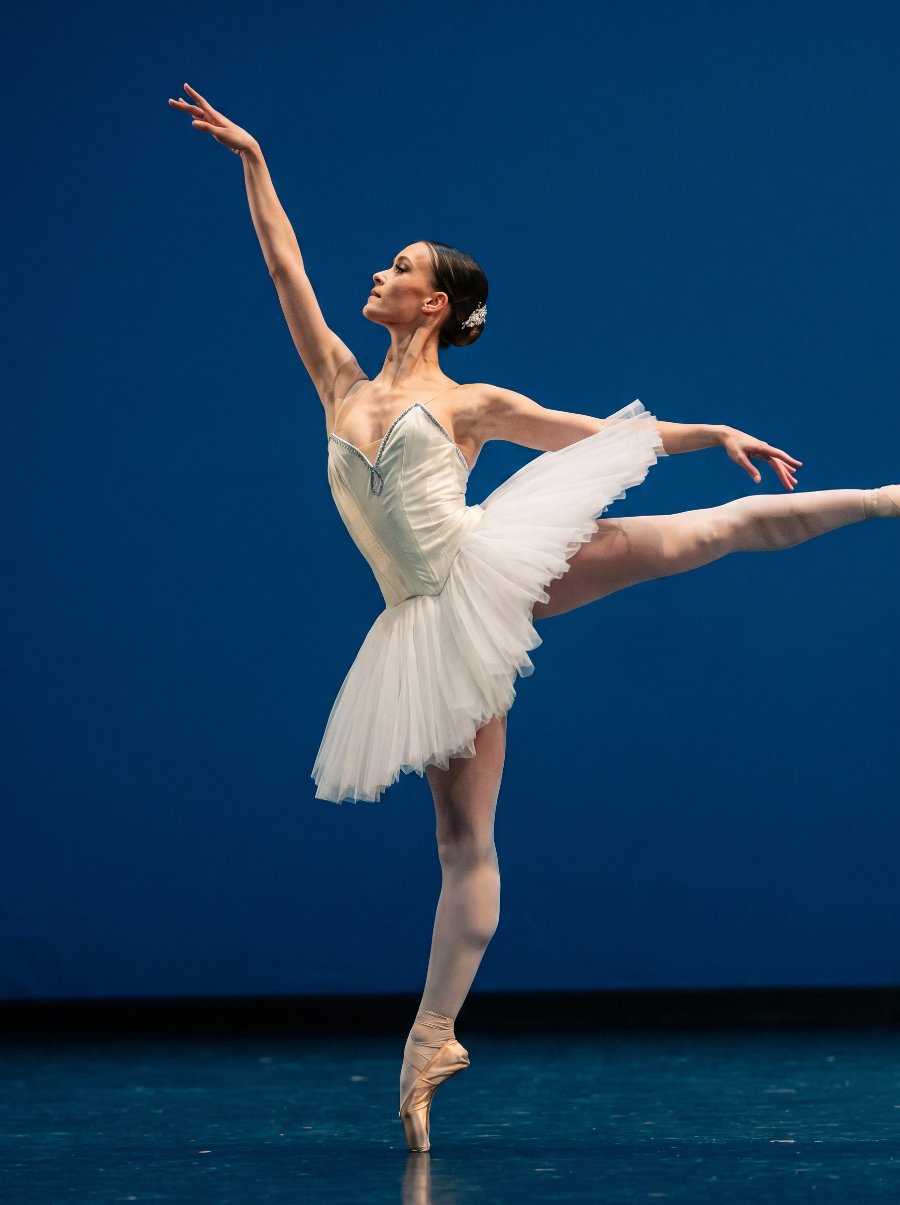 Luciana Sagioro, bailarina do Opéra de Paris